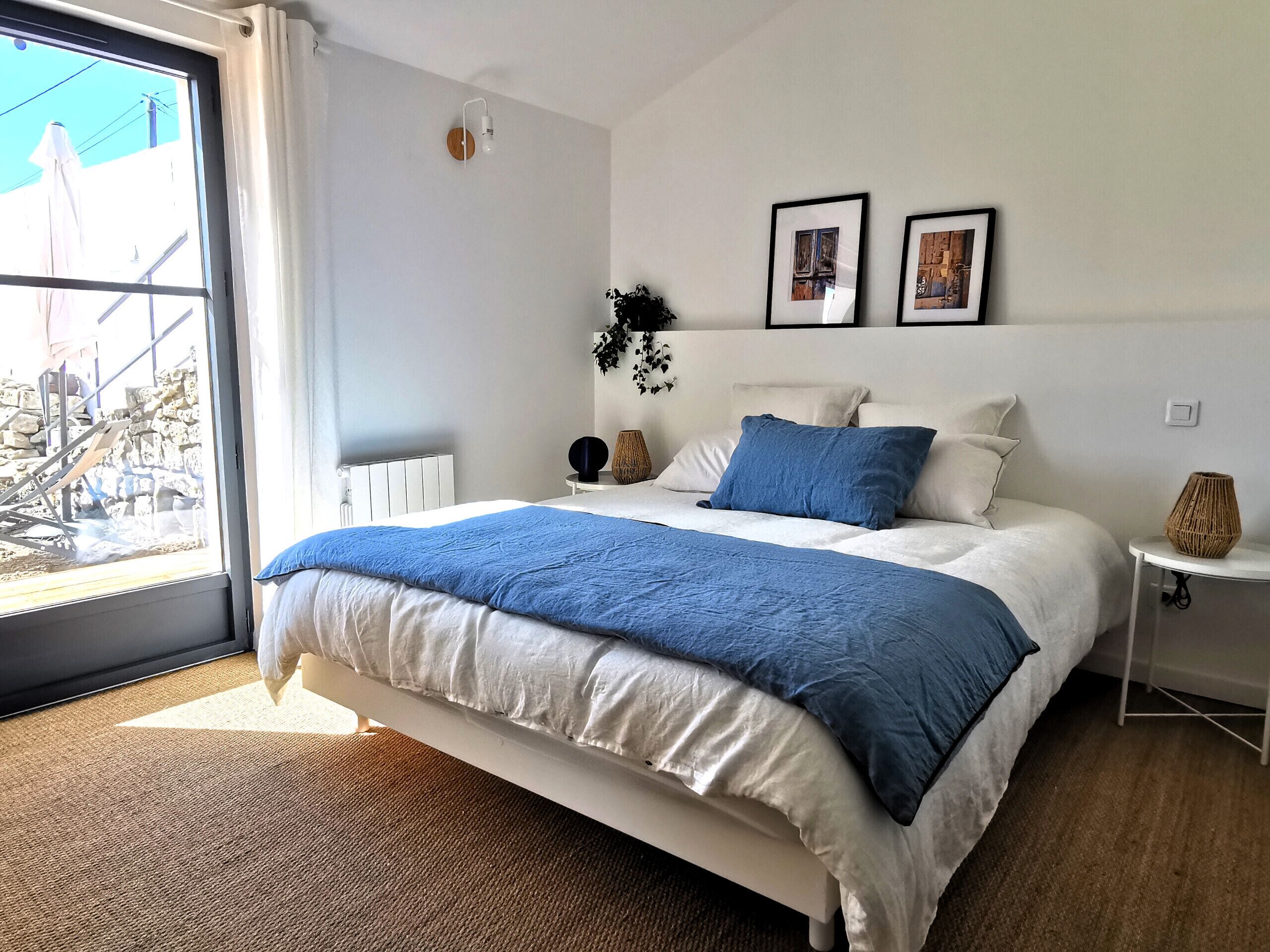 1 habitación, tabla de planchar con plancha, wifi gratis y ropa de cama 