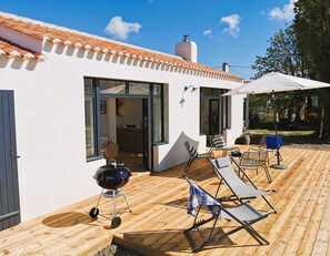 Terrace/patio - Dimitri’s workshop 500m from the beach (Barbâtre)