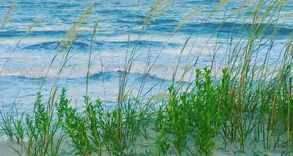 Beachy Keen Hideaway - Boat Launch Nearby!