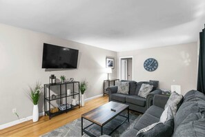 TV - Arcade | Games, Long Stays & Large Groups Welcomed! (Center Point)