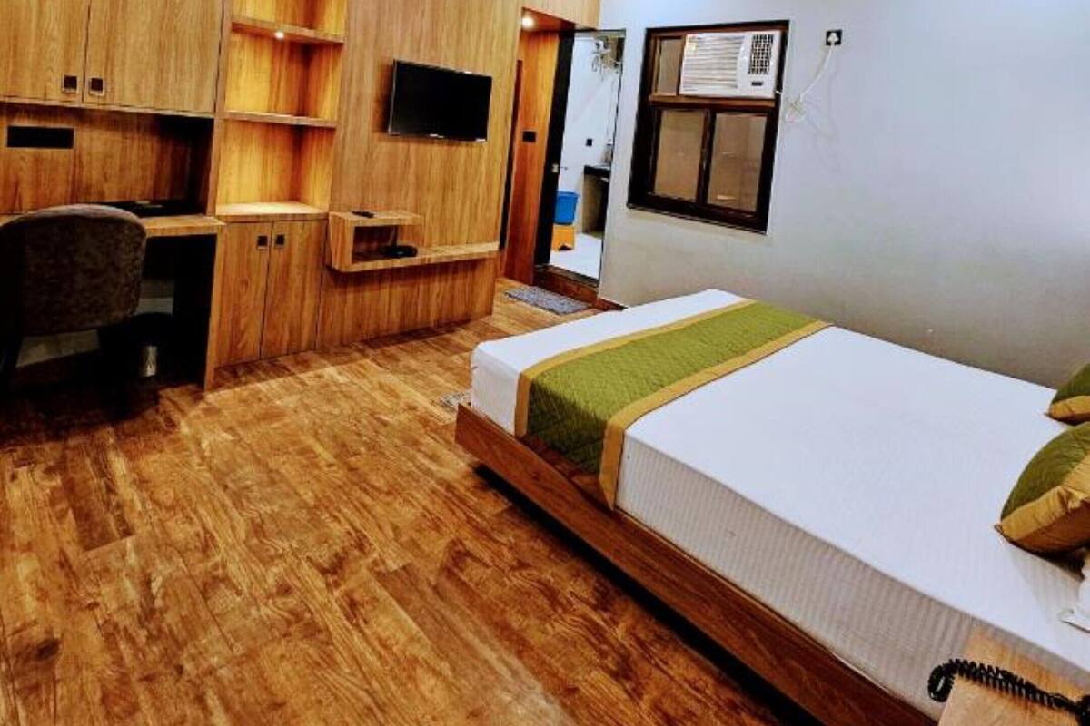 ห้องพรีเมียม | โต๊ะทำงาน, พื้นที่ทำงานแบบใช้แล็ปท็อป, ห้องเก็บเสียง, Wi-Fi ฟรี