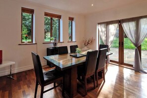 Dining - Large & magnificent house in landscaped gardens (Dublin)