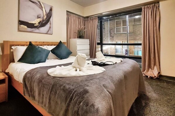 1 bedroom, iron/ironing board, WiFi, bed sheets - Lovely One Bed Apartment in Hip End of Temple Bar (Dublin 8)