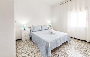 2 bedrooms, free WiFi, bed sheets - 2 bedroom stunning apartment in Rota (Rota)