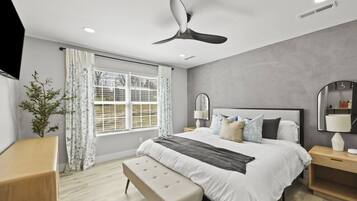 3 bedrooms, iron/ironing board, WiFi, bed sheets