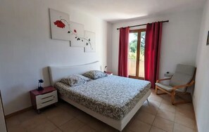 3 bedrooms, desk, iron/ironing board, free WiFi - Villa au Calme Avec Piscine Privée (Six-Fours-les-Plages)
