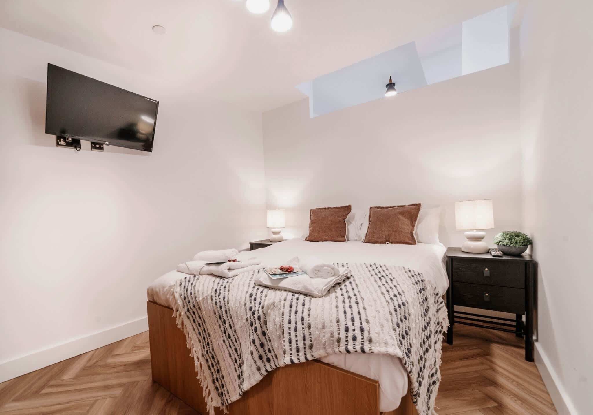 1 bedroom, iron/ironing board, WiFi, bed sheets