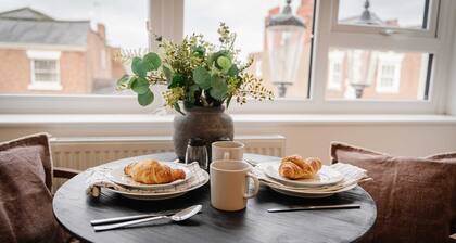 Modern Chester Flat in City Centre