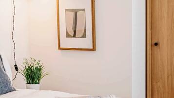 1 bedroom, iron/ironing board, WiFi