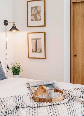 1 bedroom, iron/ironing board, WiFi