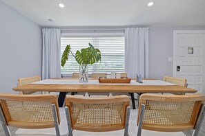 Dining - Luxury 3BR Home w/ Heated Pool, Outdoor TV, Bikes & BBQ – Perfect for Families with Modern Kitchen! (Port Richey)