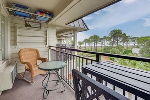 Property grounds - Pool Access! Oceanfront Hilton Head Island Condo (Hilton Head Island)