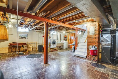 Pet-Friendly St Paul Home < 5 Mi to Downtown!