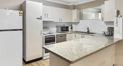 Glenmore Lodge - CBD Location, Hidden Gem