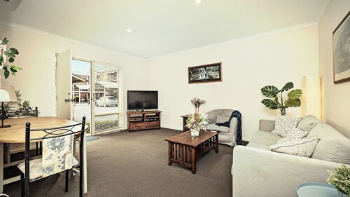 2 BR Apartment in Melbourne Street - North Adelaide