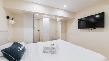 1 bedroom, iron/ironing board, WiFi, bed sheets