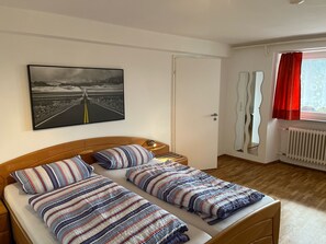 1 bedroom, free WiFi, bed sheets