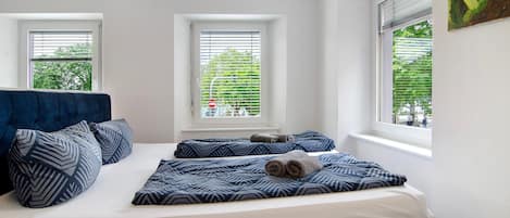 1 bedroom, free WiFi, bed sheets