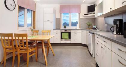 Appartement 'Wohnung Beim Obsthof' avec vue sur les montagnes et Wi-Fi