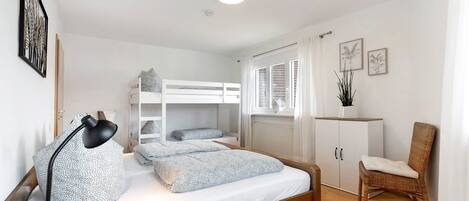 1 bedroom, free WiFi, bed sheets