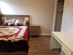 Fer et planche à repasser, Wi-Fi, draps fournis