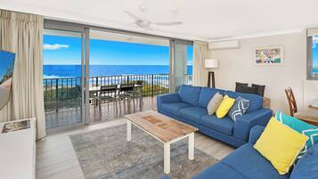 100-cm Smart TV with cable channels