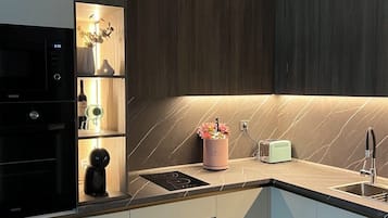 Køleskab, mikrobølgeovn, ovn, opvaskemaskine