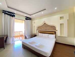 スーペリア アパートメント ビーチフロント | エジプト綿のシーツ、高級寝具、アイロン / アイロン台、WiFi (無料)