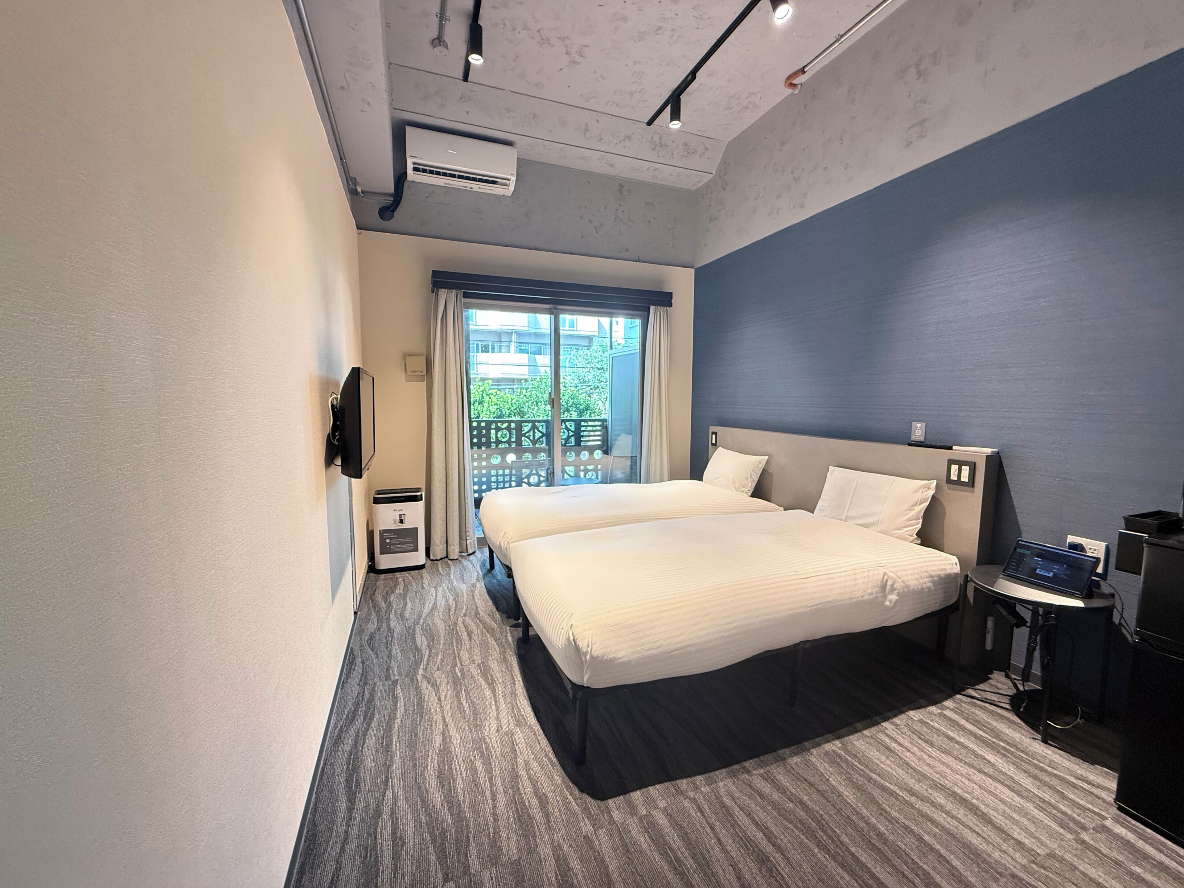Standaard Twin kamer, toegankelijk voor mindervaliden, niet-roken (No Car Rental) | Een kluis op de kamer, verduisterende gordijnen, gratis wifi, beddengoed