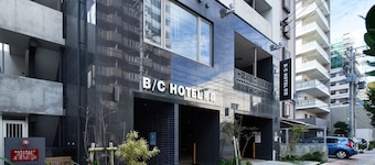 B/C ํธํ
๋ํ ๋ ํ์นด ํฌํจ