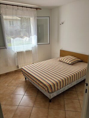 3 Schlafzimmer, Bügeleisen/Bügelbrett, WLAN, Bettwäsche