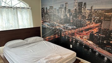 3 Schlafzimmer, Zimmersafe, Schreibtisch, Bügeleisen/Bügelbrett