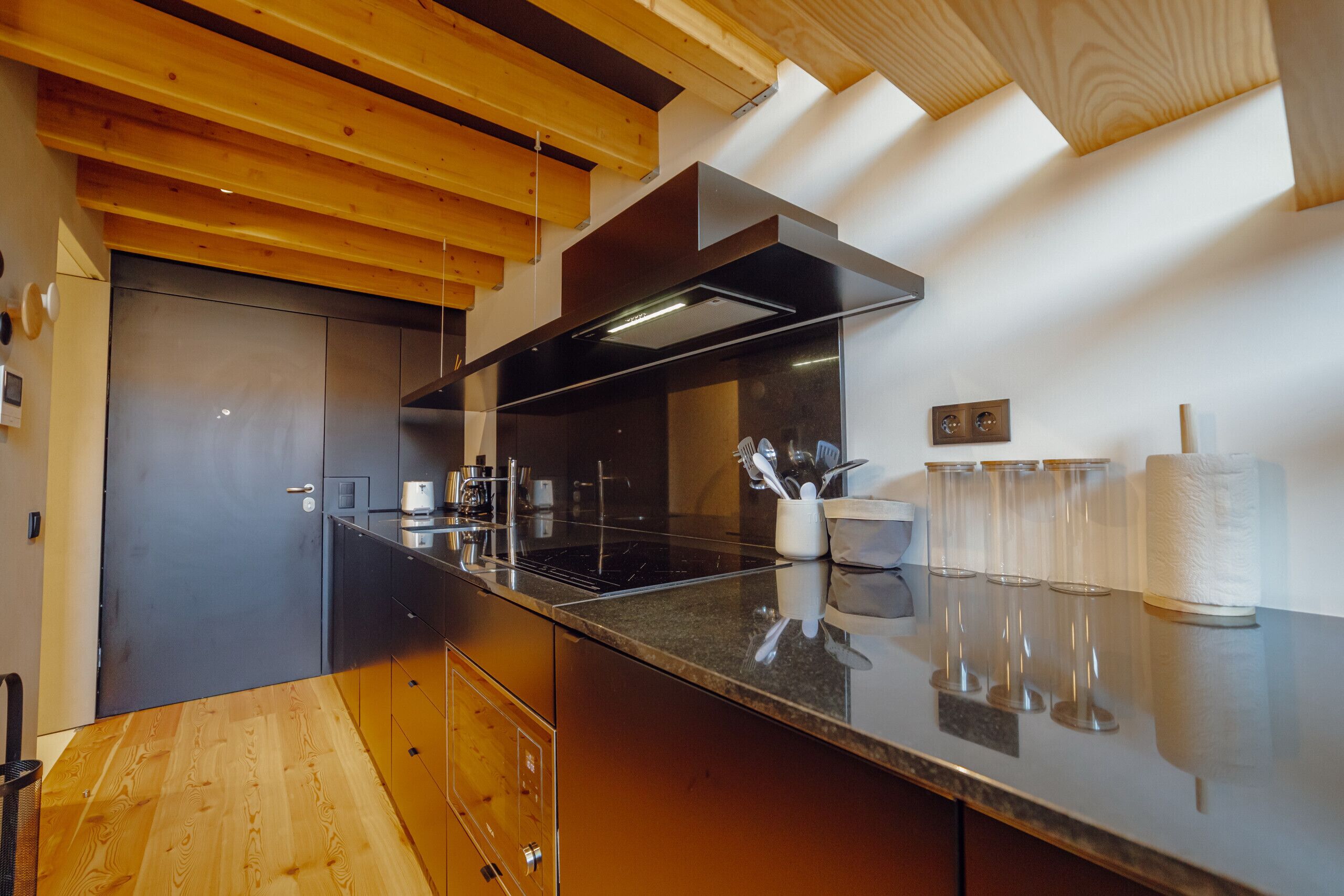 Fridge, microwave, dishwasher, coffee/tea maker