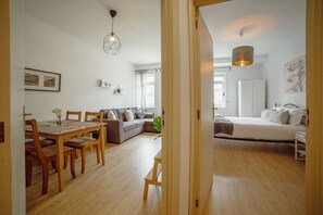 Interior - ALEGRIA CITY CENTER with ELEVATOR by VACATIONY (Oporto)