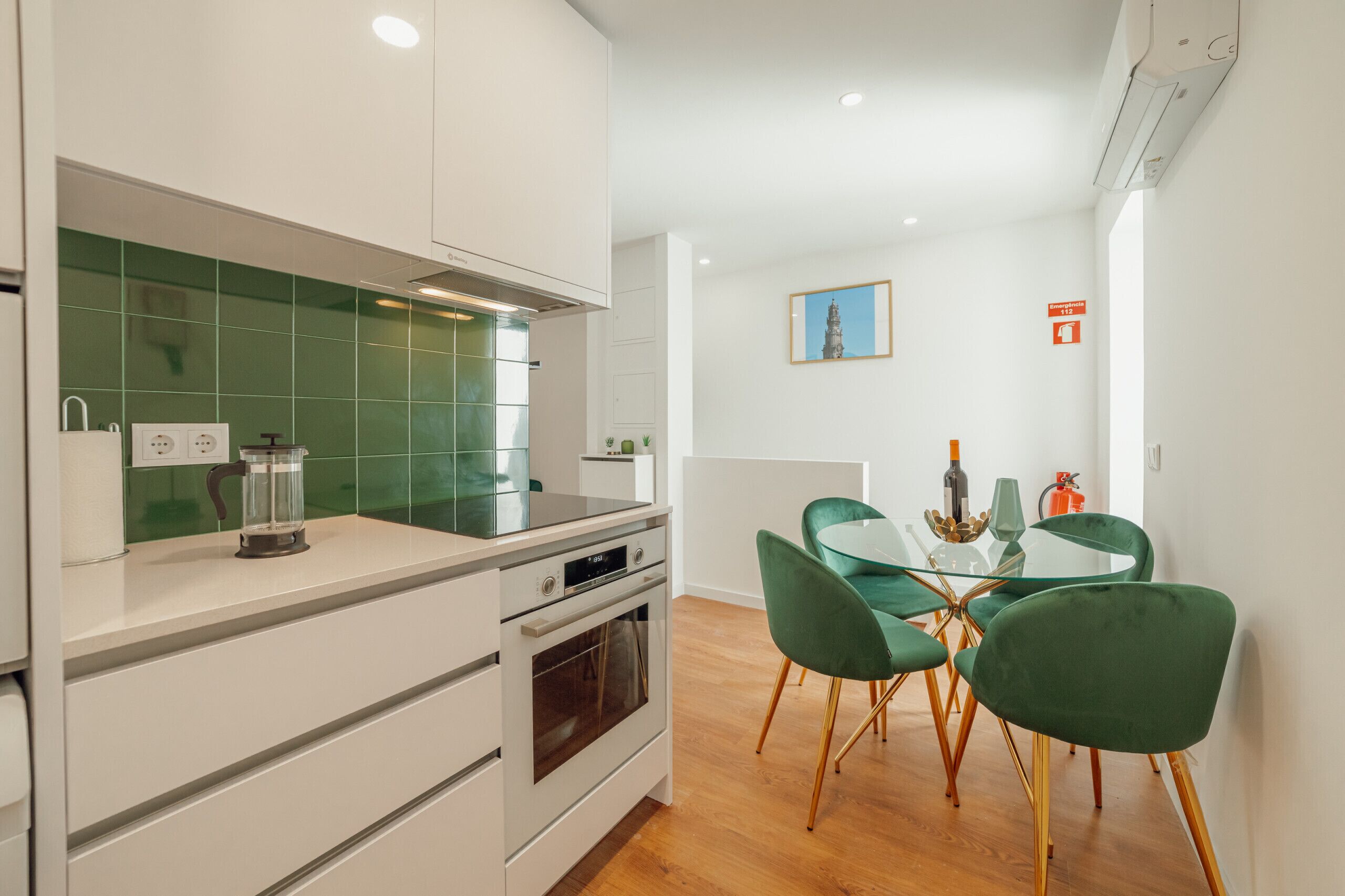 Réfrigérateur, micro-ondes, four, lave-vaisselle