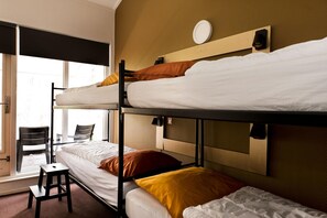 6 bedrooms, WiFi