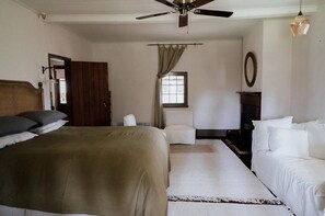 5 bedrooms, iron/ironing board, WiFi, bed sheets