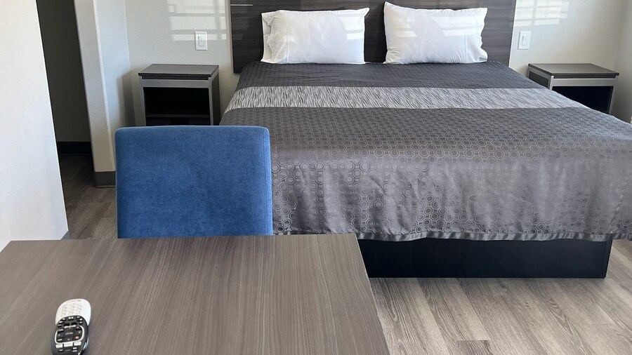 Cloud 9 Inn - El Cielo Inn