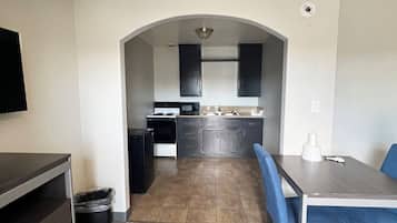 Suite Studio Confort | Cuisine privée | Mini réfrigérateur, micro-ondes