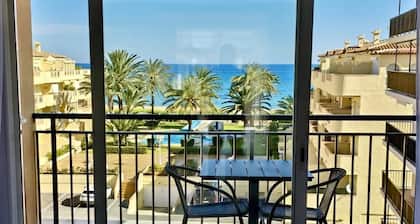 Séjour moderne avec vue sur la mer, Denia