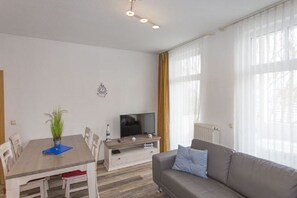 TV connectée, lecteur de DVD, chaîne hi-fi