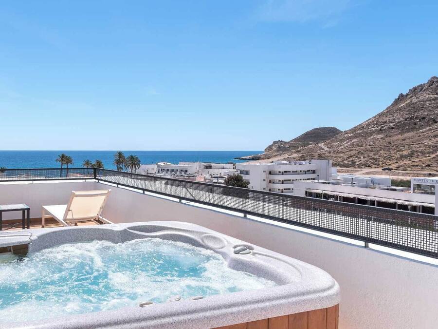 Minibar, in-room safe, blackout curtains, free WiFi