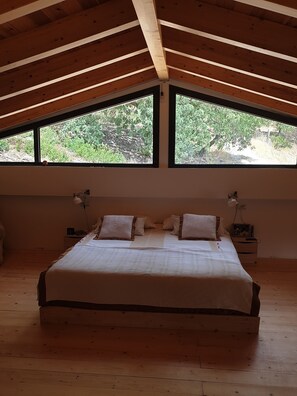 4 chambres, fer et planche à repasser, Wi-Fi, draps fournis