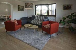 Smart TV, fireplace, DVD player, books - Haus Mali Comfortable holiday residence (Chieming)