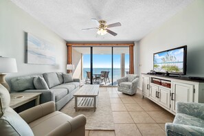 TV - Bluewater 705 ~ In/Outdoor/Kiddie Pools, Hot Tub, Fitness Room + $400 in FREE Activities Daily (Orange Beach)