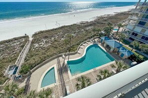 Innenpool, beheizter Pool