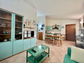 Dining room - Casa Vacanza Lu Riu (San Teodoro)