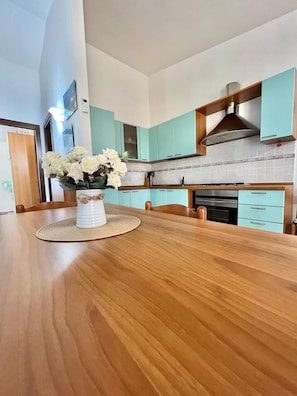 Apartment | Private kitchenette | Full-sized fridge, microwave, oven, stovetop