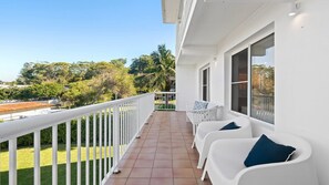 Terrace/patio - Casa Bianca | Accom Holidays (COPACABANA)