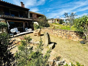 Front of property - Domo De Chessa (San Teodoro)